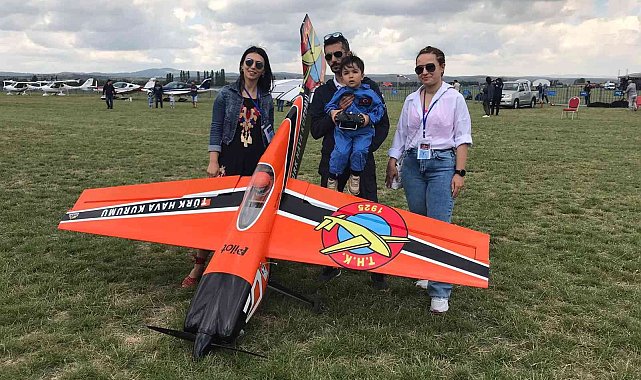 İlk kez düzenlenen festivalde pilotlar nefes kesti