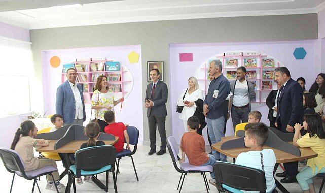 İnebolu'da ilkokula kazandırılan kütüphane törenle açıldı