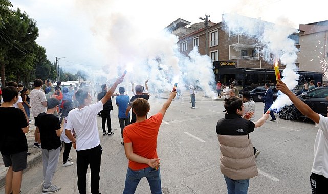 İnegölspor U15 takımı coşkuyla karşılandı