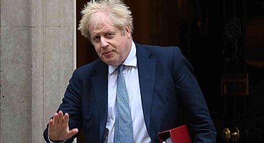 İngiltere'de Johnson için güven oylaması oylaması yapılacak