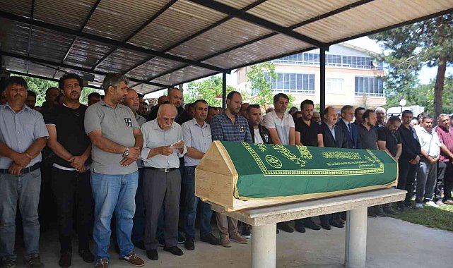 İtalya&#039;daki helikopter kazasında yaşamını yitiren İlker Uçak son yolculuğuna uğurlandı