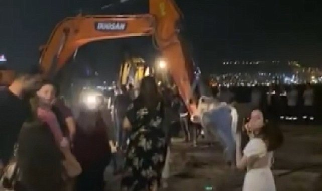 İzmir'de ilginç görüntüler: Yıkım ekibi ve polis geldi, düğün yarıda kaldı