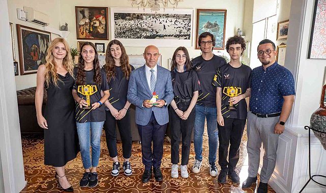 İzmirli robotik takımı, dünya şampiyonluğuna ulaştı