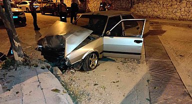 Jandarmadan kaçarken kaza yaptı