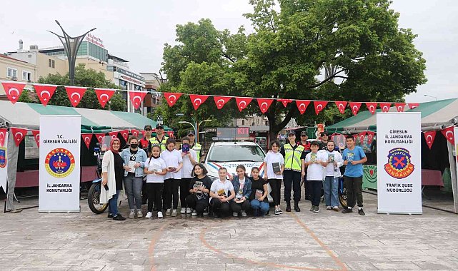Jandarmadan kitap okuma etkinliği