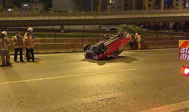 Kadıköy D-100 karayolunda 2 otomobil çarpıştı