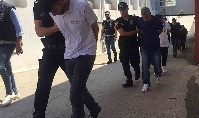 Kadın kılığına girip eski eşini vurup, sevgilisini öldürdü