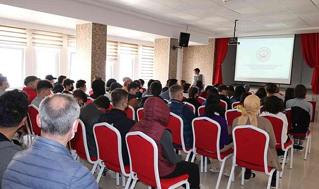 Kadına yönelik şiddete karşı eğitimler sürüyor