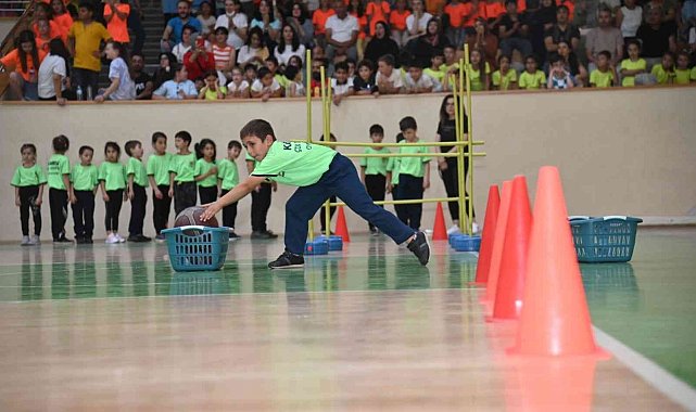 Karesi'de çocuk oyunları şenliği yapıldı