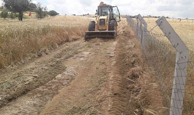 Karesi'de tarla yolları açılıyor
