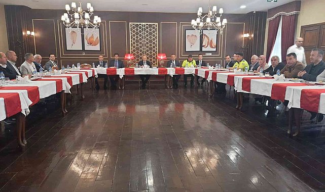 Kars Emniyet Müdürü Sağdıç muhtarlarla buluştu