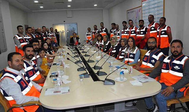 Kars&#039;ta AFAD gönüllülerine sertifikaları verildi