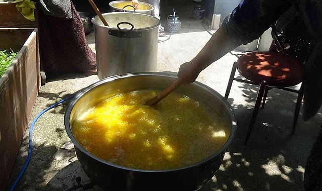 Kars'ta kadınların sarı yağ mesaisi başladı