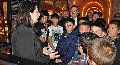 Kars'ta öğrenciler Peynir Müzesi'ni gezdi