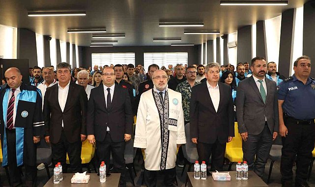 KAYÜ Bünyan MYO'da Mezuniyet ve Şed Kuşanma Töreni Düzenlendi