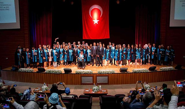 KAYÜ Sosyal Bilimler MYO, 2021-2022 Eğitim-Öğretim Yılı Mezunlarını Verdi
