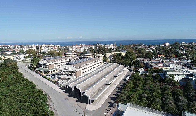 Kemer Kapalı Otopark ve Pazar Alanı Projesi'nde sona doğru