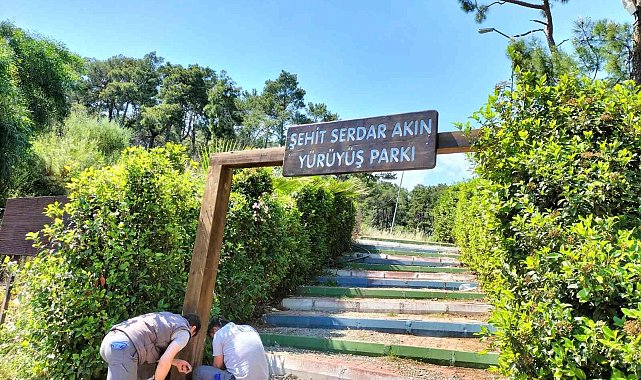 Kemer'deki park ve okullar onarılıyor