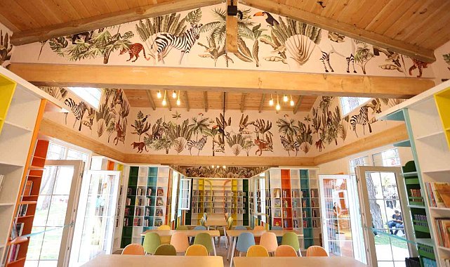 Kent ormanı kütüphanesi kapılarını açtı