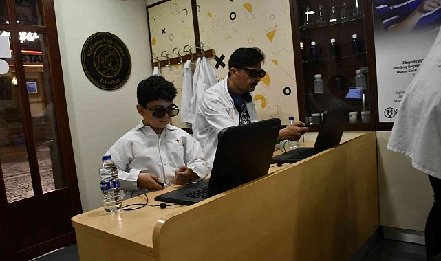 KidZania İstanbul, karnelerle birlikte yazın gelişini ve Babalar Günü&#039;nü kutluyor