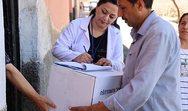 Kilis'te bin aileye hijyen kolisi dağıtıldı
