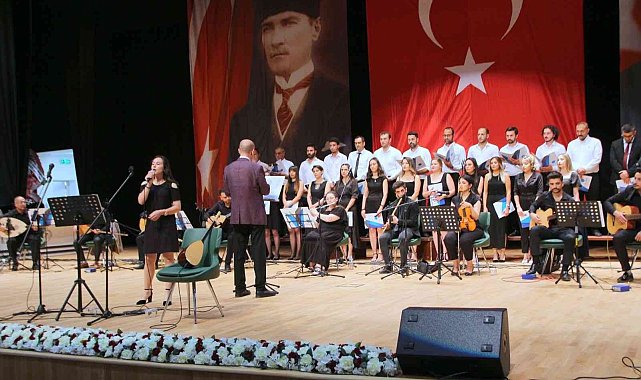 Kilis'te öğretmenler korosu konser verdi