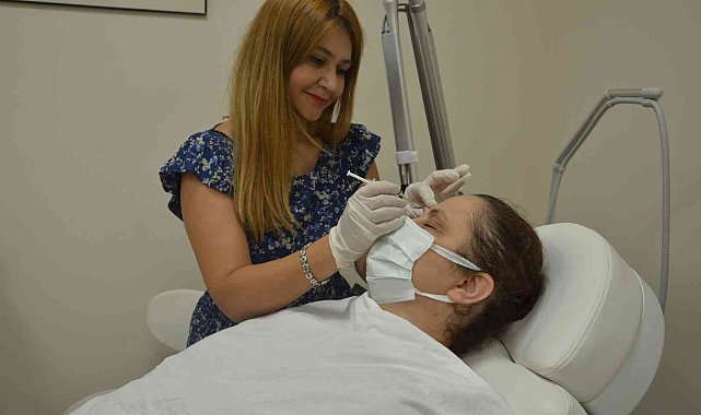 Kırışıklıklar botulinum toksin tedavisiyle geciktirilebiliyor