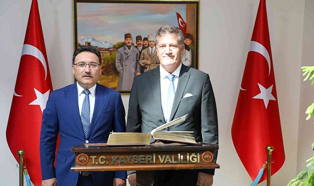 KKTC Bayındırlık ve Ulaştırma Bakanı Arıklı'dan Vali Çiçek'e Ziyaret