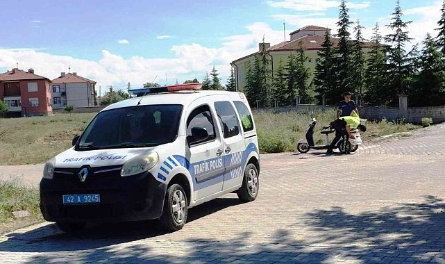 Konya'da elektrikli bisiklet ile otomobil çarpıştı: 2 yaralı