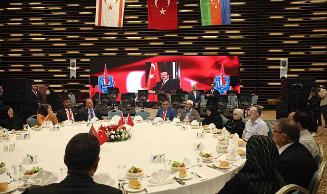 Konya&#039;da Türk İslam Dünyası Şehit ve Gazi Aileleri Buluşması gerçekleştirildi