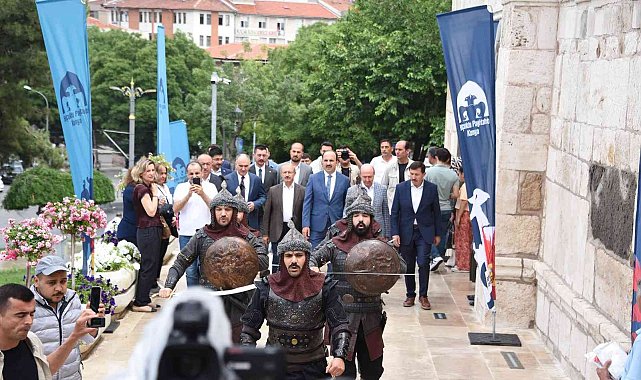 Konya'nın başşehir oluşunun 925. yılı kutlamaları başladı