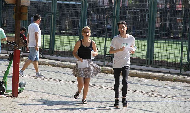 Koşarak geldiler, sınava son anda yetiştiler