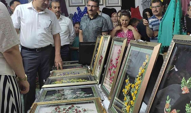 Köy kadınları el sanatları sergisi açtı