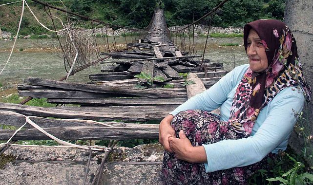 Köylüler asma köprülerinin yenilenmesini istiyor