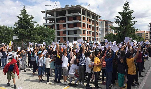 Kulu&#039;da 7 bin 731 öğrenci karne sevinci yaşadı
