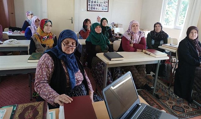 Kur'an kursu öğrencilerine sağlık eğitimi verildi