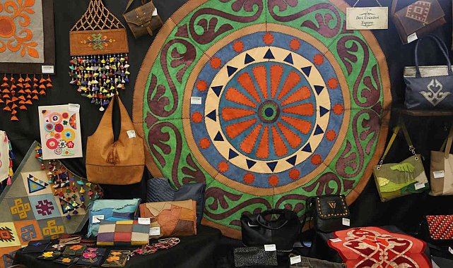 Kursiyerlerin el emeği ürünleri görücüye çıktı