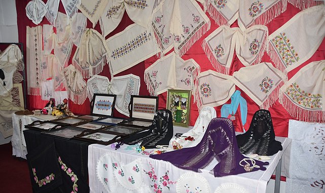 Kursiyerlerin el emekleri görücüye çıktı