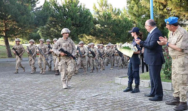 Kurtlar taburundaki komandolar yuvaya döndü