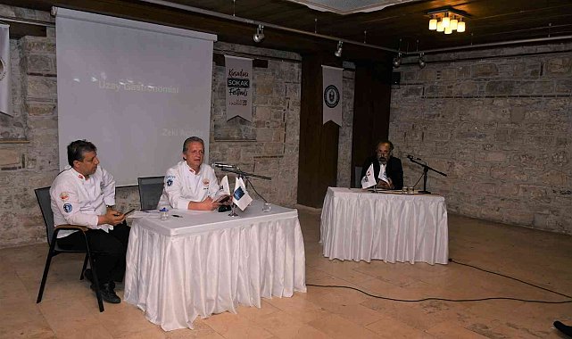 Kuşadası'nda, "Mars'a gidersek ne yiyeceğiz" konuşuldu