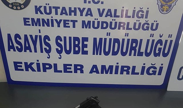 Kütahya'da araç içerisinde ruhsatsız tabanca ele geçirildi