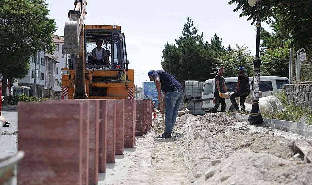 Kütahya&#039;da kaldırım çalışmaları