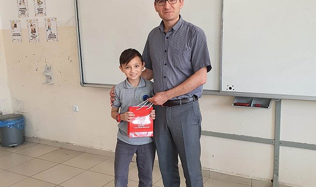 Kütahya&#039;da Trafik Haftası yarışmalarında dereceye giren öğrenciler ödüllendirildi