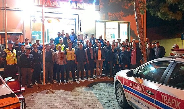 Kütahya&#039;da traktör sürücülerine güvenli sürüş eğitimi