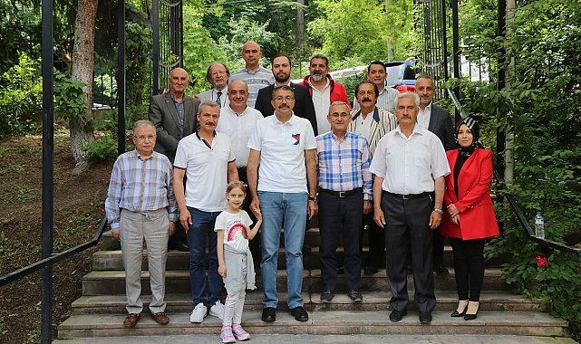 Kütahya&#039;nın simgesi &#039;Çinili vazo&#039; aslına uygun olacak