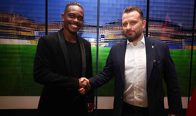 Lincoln Henrique imzayı attı