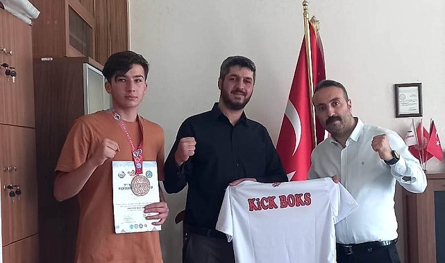 Lise öğrencilerinden boksta büyük başarı