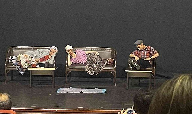 Liselilerin &quot;Konserve&quot; oyunu tam not aldı