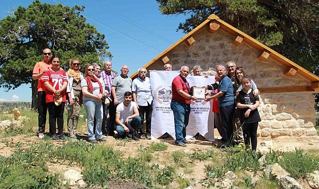 Makedonya'dan gelen Karamanlılar ata topraklarını gezdi
