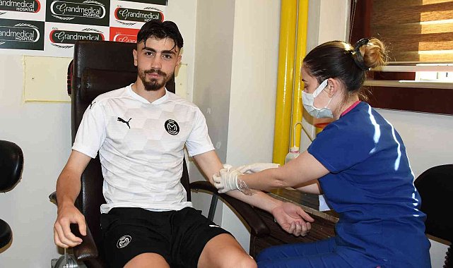 Manisa FK&#039;lı futbolcular sağlık kontrolünden geçti